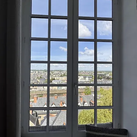 Couette-café Maison Saint Christophe 3*